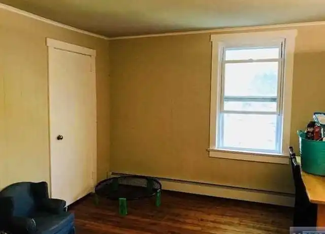 Property at 114 Doremus Ave Unit 2nd Floor, Ridgewood, NJ, 07450, 3 beds, 1 bath, [object Object]