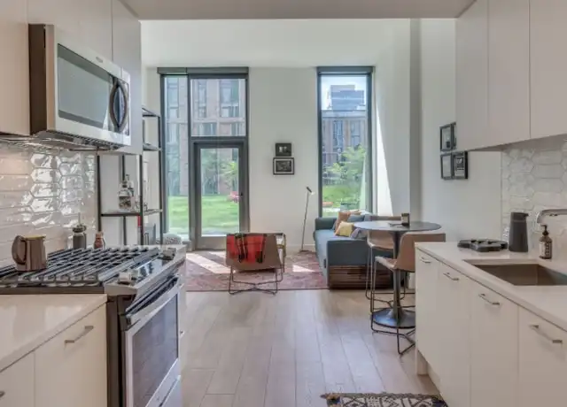 Property at 820 W Madison St, Chicago, IL, 60607, 3 beds, 2 baths, [object Object]
