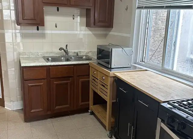 Property at 4950 W Warwick Ave Unit 2, Chicago, IL, 60641, 2 beds, 1 bath, [object Object]
