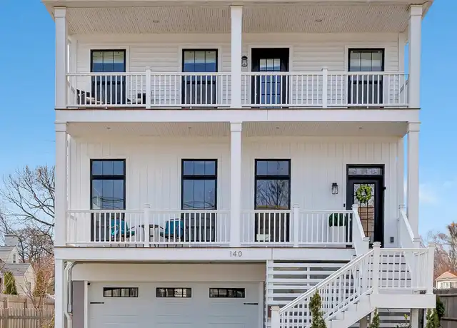 Property at 140 Alden St, Fairfield, CT, 06824, 4 beds, 3.5 baths, [object Object]
