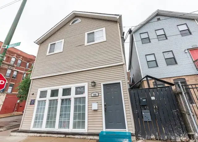 Property at 700 N Noble St Unit 2W, Chicago, IL, 60642, 1 bed, 1 bath, [object Object]