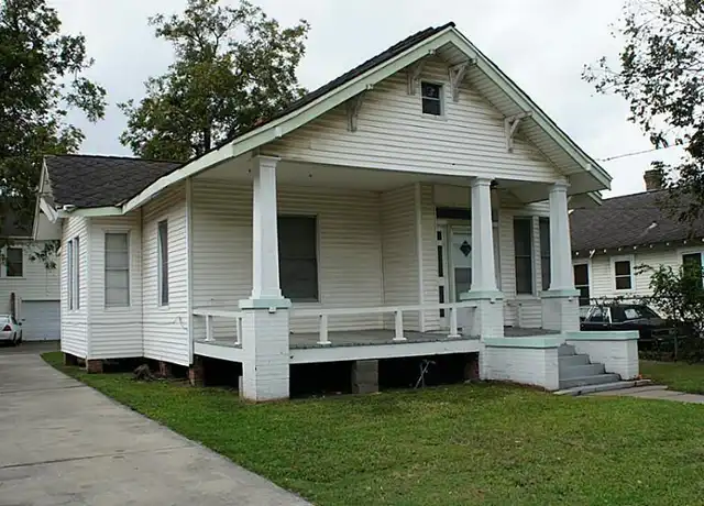 Property at 12 Delmar St, Houston, TX, 77011, 3 beds, 1 bath, [object Object]