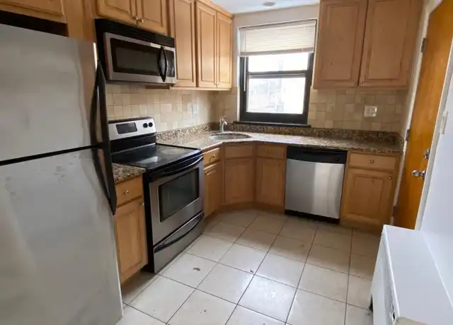Property at 7324 N Ridge Blvd, Chicago, IL, 60645, 1 bed, 1 bath, [object Object]