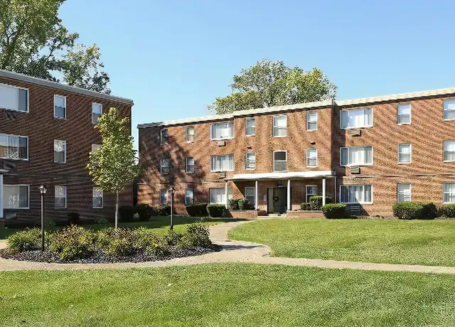 Property at 20763 Ellacott Pkwy, Cleveland, OH, 44128, 2 beds, 1 bath, [object Object]