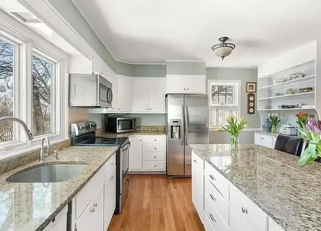 Property at 407 Weston Rd Unit 407, Wellesley, MA, 02482, 3 beds, 1.5 baths, [object Object]