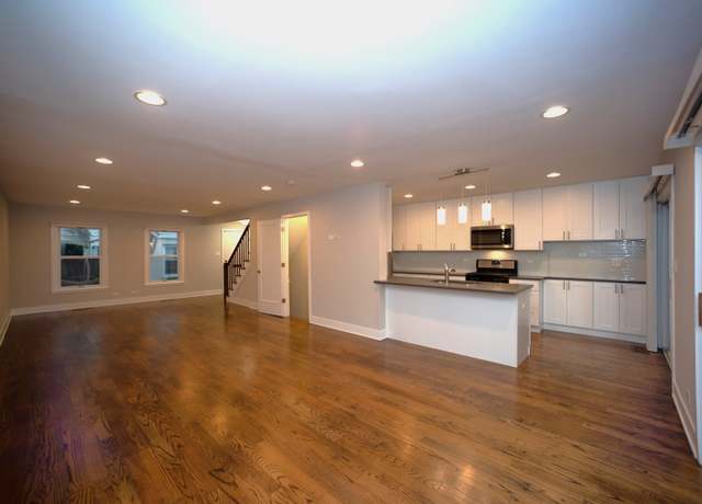 Photo of 738 Green Bay Rd, Winnetka, IL 60093