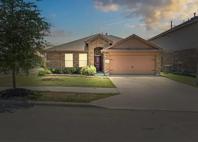 Property at 9901 Huntersville Trl, Fort Worth, TX, 76108, 3 beds, 2 baths, [object Object]