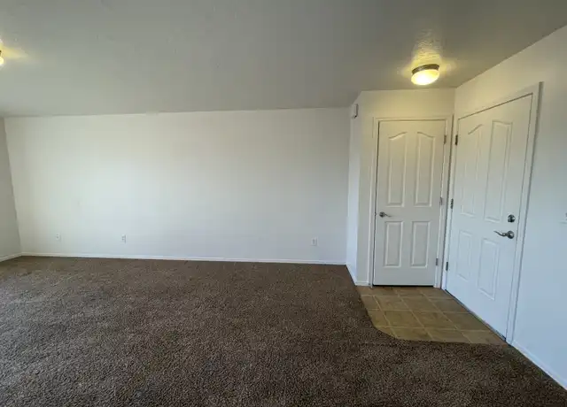 Property at 2921 W Marbeth Ct, Meridian, ID, 83642, 3 beds, 2 baths, [object Object]