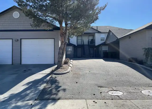Property at 2921 W Marbeth Ct, Meridian, ID, 83642, 3 beds, 2 baths, [object Object]