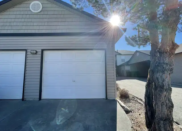 Property at 2921 W Marbeth Ct, Meridian, ID, 83642, 3 beds, 2 baths, [object Object]