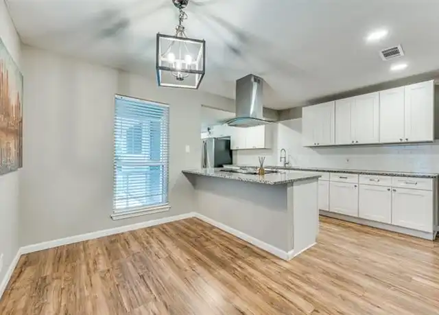 Property at 806 Marshalldell Ave, Dallas, TX, 75211, 3 beds, 2 baths, [object Object]