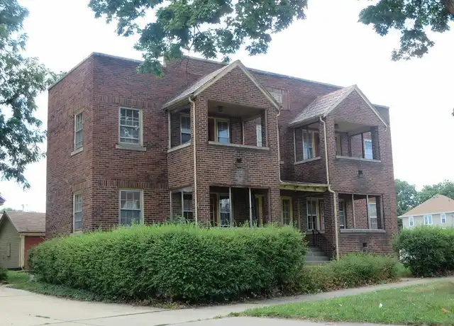Property at 500 Wellington St Unit 3, Waterloo, IA, 50701, 1 bed, 1 bath, [object Object]