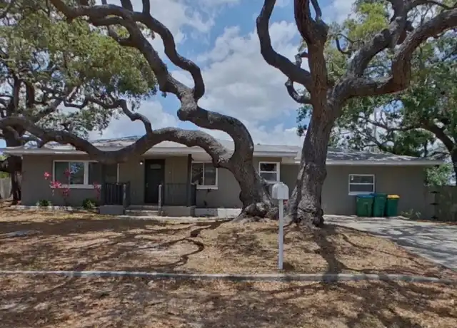 Property at 10719 Cherokee Dr, Saint Petersburg, FL, 33708, 3 beds, 2 baths, [object Object]