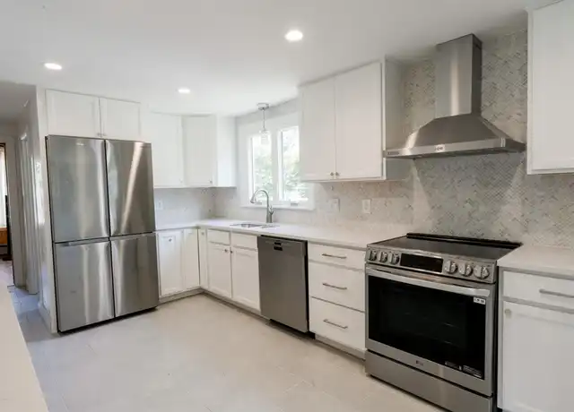 Property at 86 Winchester St, Malden, MA, 02148, 5 beds, 2.5 baths, [object Object]