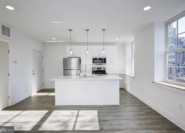 Property at 211 E Union St Unit 3, Burlington, NJ, 08016, 2 beds, 2 baths, [object Object]
