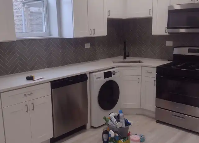Property at 1007 N California Ave Unit 2R, Chicago, IL, 60622, 2 beds, 1 bath, [object Object]
