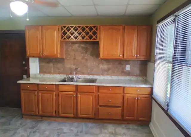 Property at 7130 Clement Ave Unit UP UNIT, Cleveland, OH, 44105, 2 beds, 1 bath, [object Object]