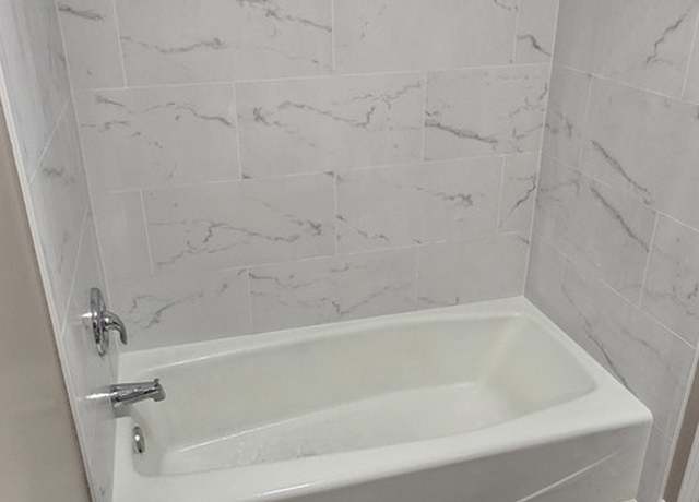 Photo of 624 Rush St Unit A, Roselle, IL 60172