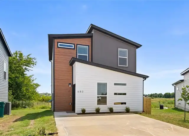 Property at 680 Pacific Ave, Centerton, AR, 72719, 2 beds, 2.5 baths, [object Object]