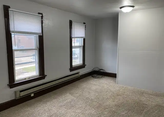 Property at 205 3rd Ave SE Unit 1, Valley City, ND, 58072, 2 beds, 1 bath, [object Object]