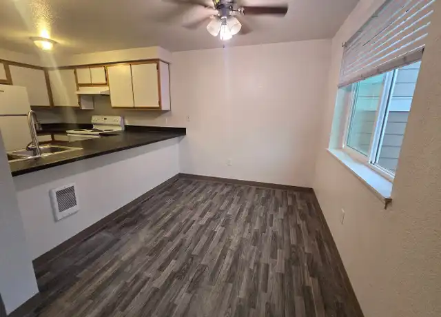 Property at 1324 Wallace Rd NW Unit 127-75, Salem, OR, 97304, 2 beds, 1 bath, [object Object]