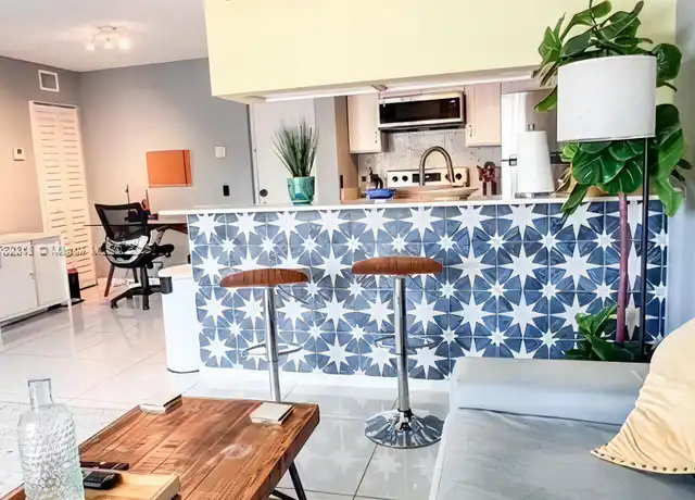 Property at 460 S Park Rd Unit 6-206, Hollywood, FL, 33021, 1 bed, 1 bath, [object Object]