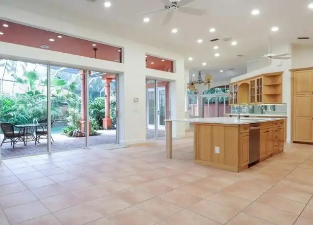 Property at 25094 Pinewater Cove Ln, Bonita Springs, FL, 34134, 4 beds, 3 baths, [object Object]