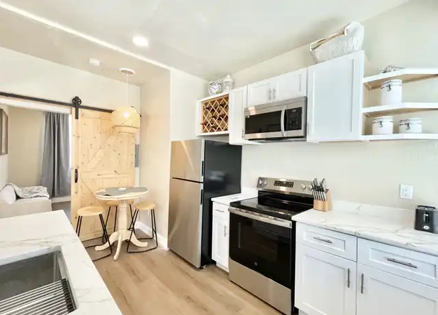 Property at 7700 Boca Ciega Dr Unit 3, St Pete Beach, FL, 33706, 1 bed, 1 bath, [object Object]