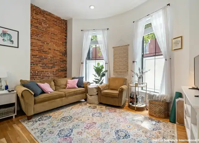 Property at 4 Union Park, Roxbury, MA, 02118, 2 beds, 1 bath, [object Object]