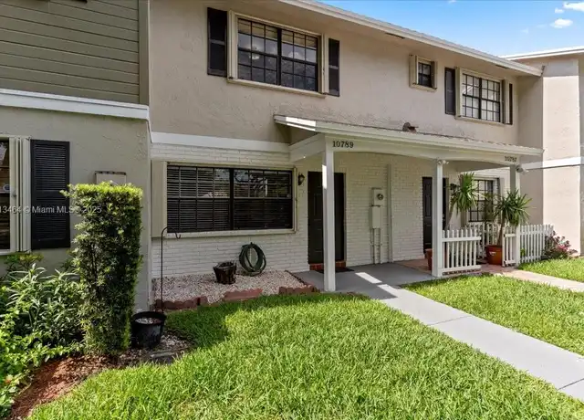 Property at 10789 NW 11th St, Pembroke Pines, FL, 33026, 2 beds, 1.5 baths, [object Object]