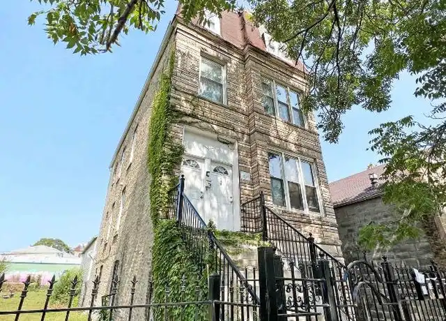 Property at 2438 W 25th St, Chicago, IL, 60608, 2 beds, 1 bath, [object Object]