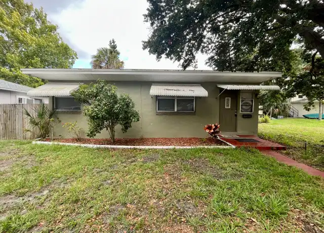 Property at 860 44th Ave N, Saint Petersburg, FL, 33703, 2 beds, 2 baths, [object Object]