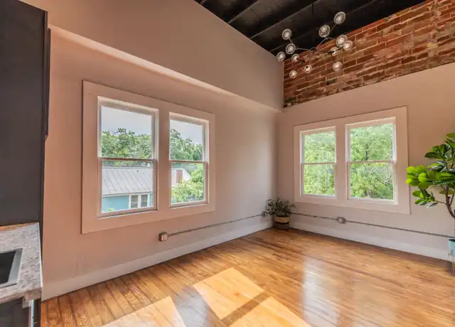 Property at 1714 S Saint Mary's St Unit 02, San Antonio, TX, 78210, 1 bed, 1 bath, [object Object]