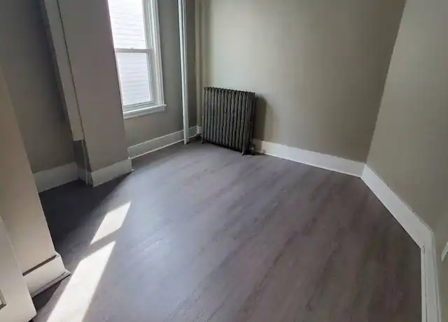 Property at 2501-2503 S 11th St Unit 2501 Lower, Milwaukee, WI, 53215, 1 bed, 1 bath, [object Object]