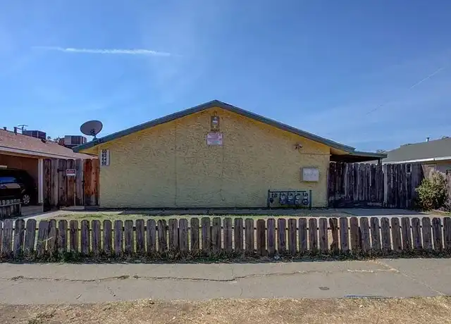 Property at 60 E 12th St Unit n/a, Merced, CA, 95341, 2 beds, 1 bath, [object Object]