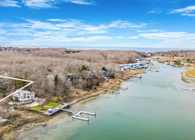 Property at 1745 Bayview Ave, Mattituck, NY, 11952, 4 beds, 2 baths, [object Object]