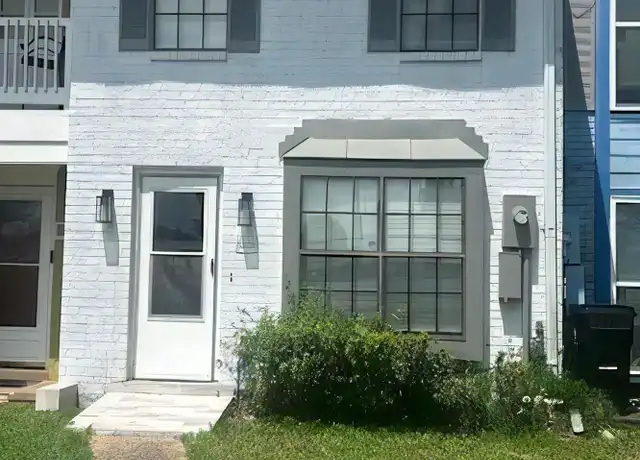 Property at 5326 Tullis Dr, New Orleans, LA, 70131, 2 beds, 2.5 baths, [object Object]