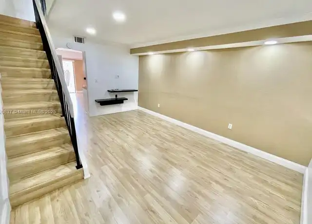 Property at 2329 W 66th Pl, Hialeah, FL, 33016, 2 beds, 1.5 baths, [object Object]