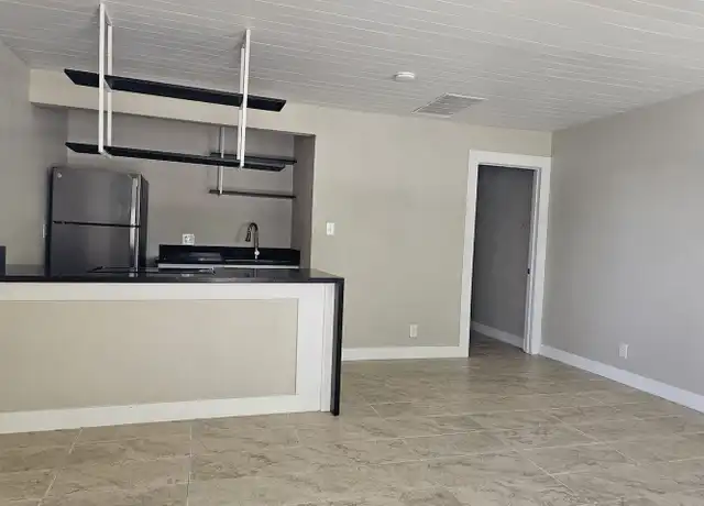 Property at 1430 S Casino Center Blvd Unit 4, Las Vegas, NV, 89104, 1 bed, 1 bath, [object Object]