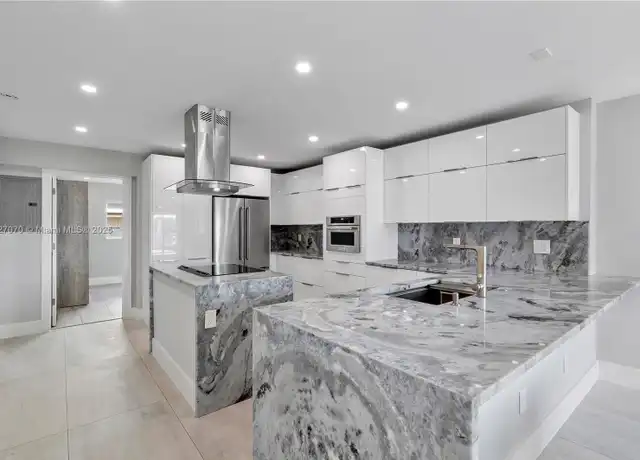 Property at 2115 NE 37th Dr #124, Fort Lauderdale, FL, 33308, 3 beds, 2 baths, [object Object]