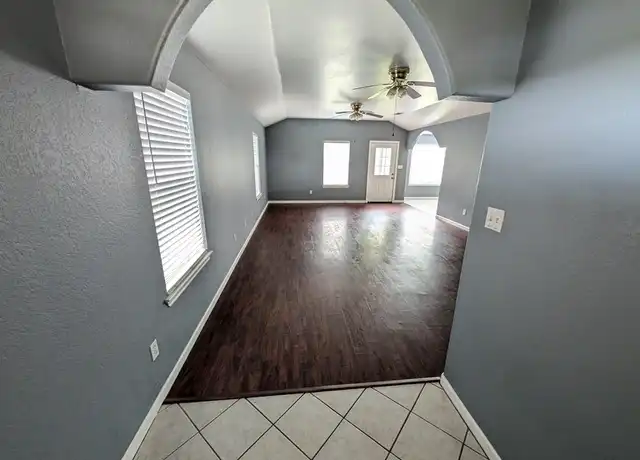 Property at 707 Sturgeon St, San Marcos, TX, 78666, 3 beds, 2 baths, [object Object]