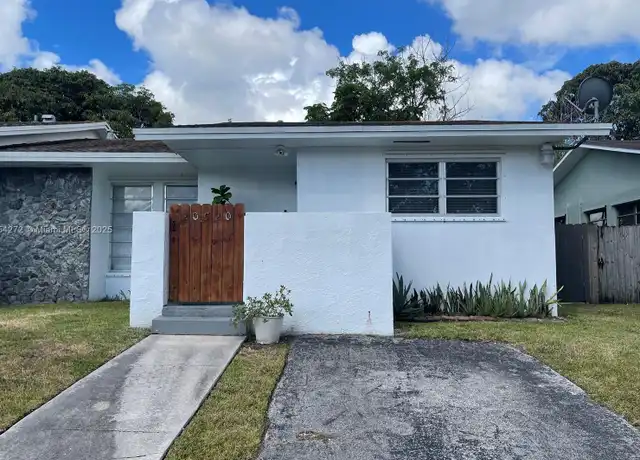 Property at 20520 SW 92nd Pl, Cutler Bay, FL, 33189, 3 beds, 2 baths, [object Object]