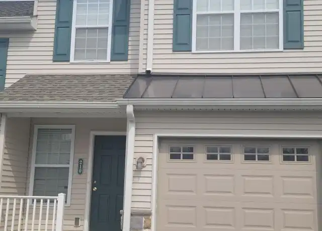Property at 101 Villa Vista Dr Unit 210, Enola, PA, 17025, 3 beds, 2.5 baths, [object Object]