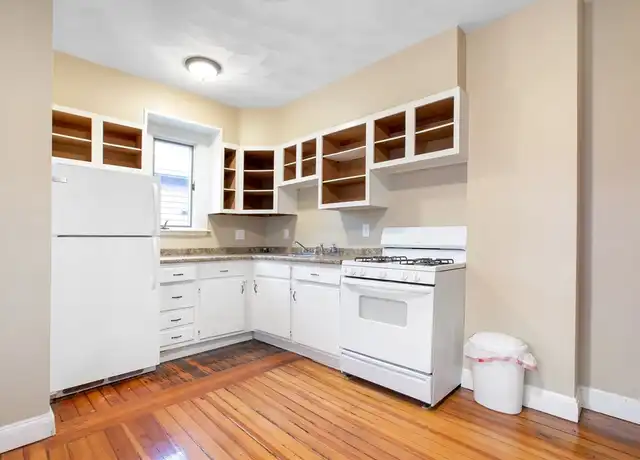 Property at 199 Beacon St Unit A, Somerville, MA, 02143, 4 beds, 1 bath, [object Object]