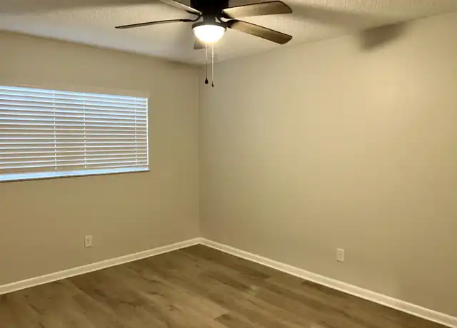 Property at 5117 29th Ave S, Gulfport, FL, 33707, 2 beds, 1 bath, [object Object]