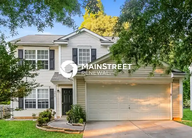 Property at 3614 Larkhaven Village Dr, Charlotte, NC, 28215, 4 beds, 2 baths, [object Object]