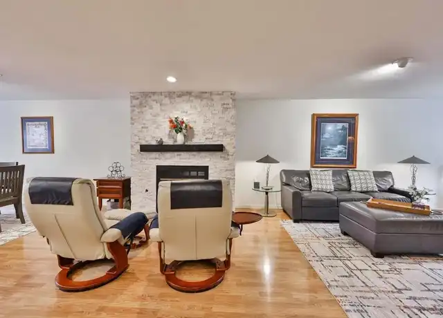 Property at 850 C Ave #4, Coronado, CA, 92118, 2 beds, 2 baths, [object Object]
