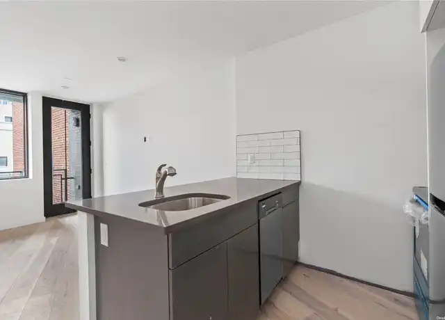 Property at 31-25A Newtown Ave, Astoria, NY, 11102, 1 bed, 1 bath, [object Object]