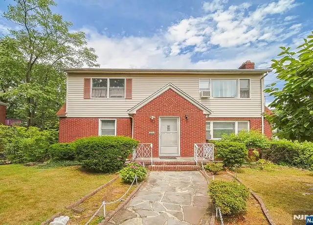 Property at 2269 Center Ave Unit 1st Fl, Fort Lee, NJ, 07024, 3 beds, 2 baths, [object Object]
