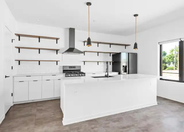 Property at 6605 North Ave, Oak Park, IL, 60302, 3 beds, 2.5 baths, [object Object]